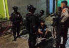 Patroli Gabungan Brimob–Polres Jaktim Sita Sejumlah Sajam, Rencana Tawuran Digagalkan